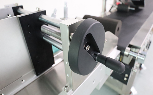 全自动转角贴标机,自动转角贴标机,转角贴标机