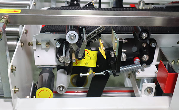 全自动一字封箱机,一字封箱机设备,封箱机,yl23411永利集团官网